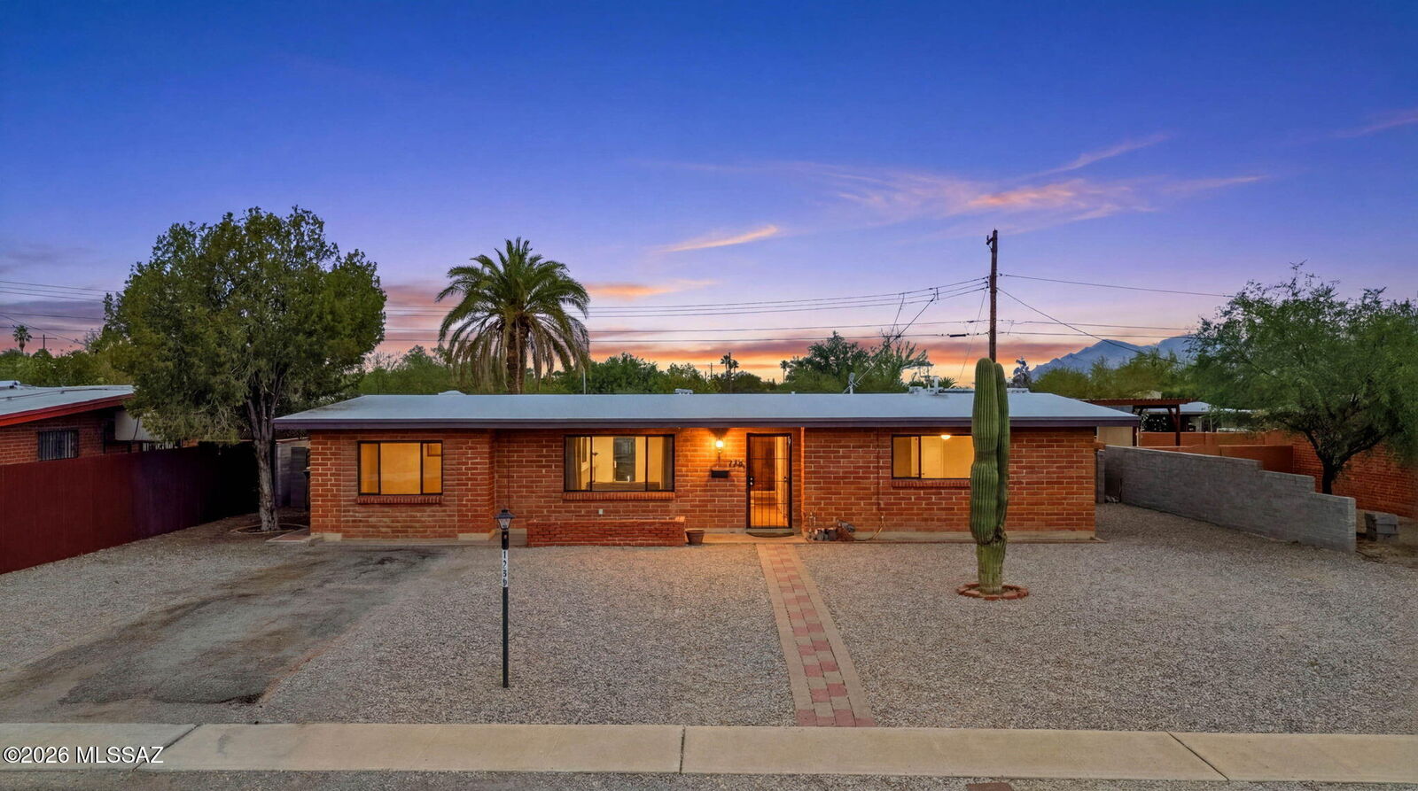 Property Photo:  1736 W Calle Tranquila  AZ 85745 