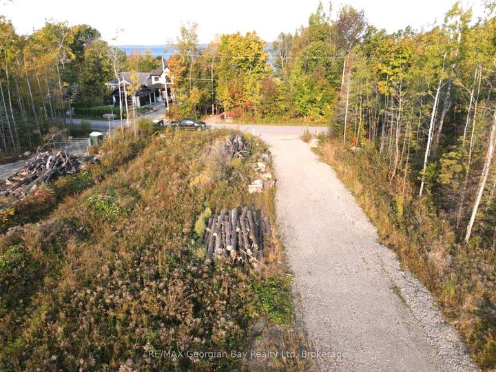 Property Photo:  465 Silver Birch Drive  ON L9M 0M5 