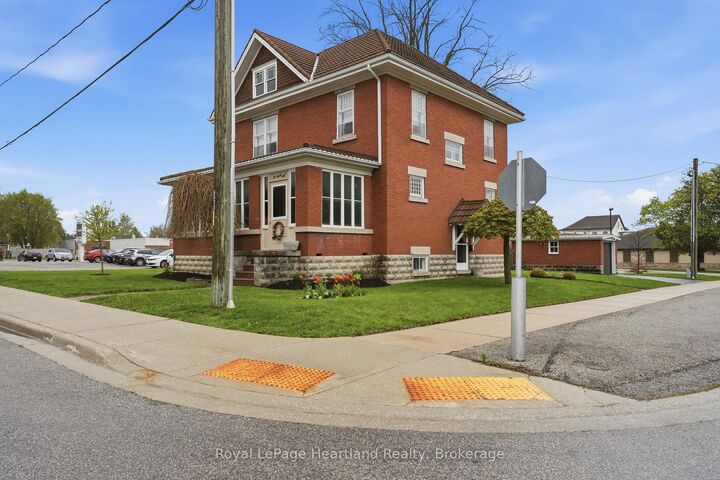 Property Photo: 138 St. David Street ON N0K 1N0