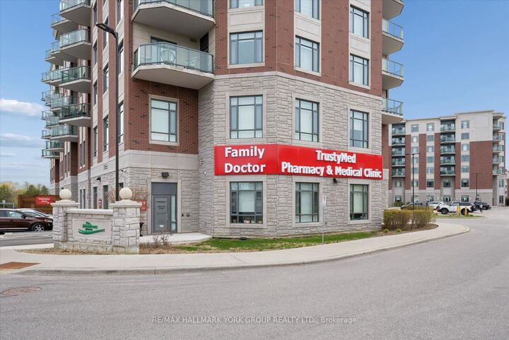 Property Photo:  460 William Graham Drive 402  ON L4G 1X9 