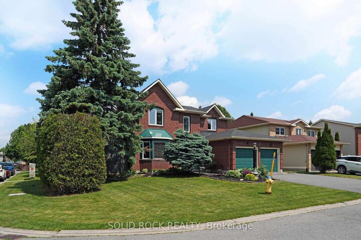 Property Photo: 41 Framingham Crescent ON K2J 3J4