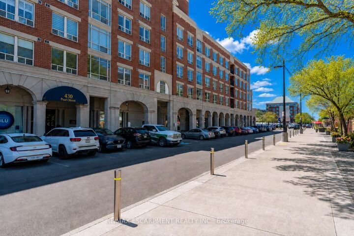 Property Photo: 430 Pearl Street 410 ON L7R 4J8