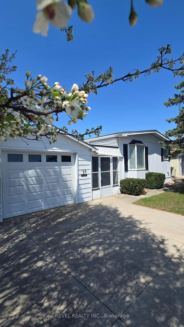 Property Photo: 25 Miller Street ON N7G 1A5