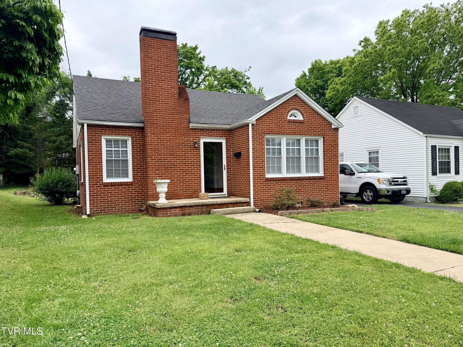 Property Photo:  408 West F Street  TN 37643 
