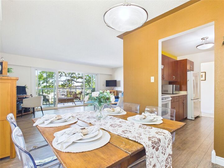 1665 Oak Bay Ave #401 — photo 1