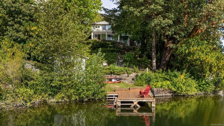Property Photo:  1055 Trillium Rd  BC V9B 4G3 