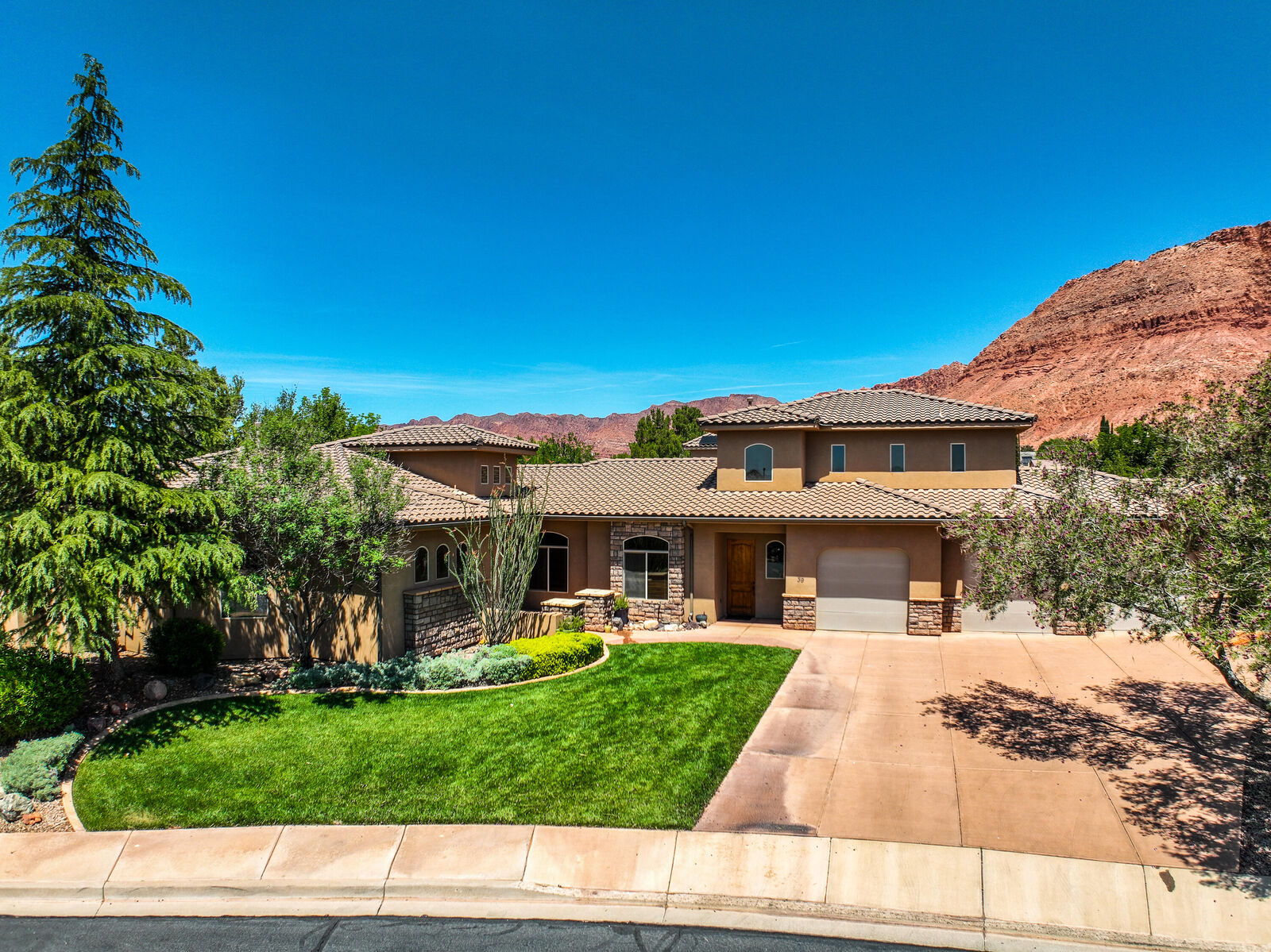Property Photo:  39 N 150 W  UT 84738 
