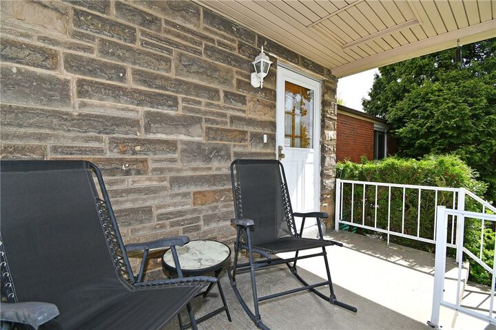Property Photo:  801 Highview Rd  PA 15234 