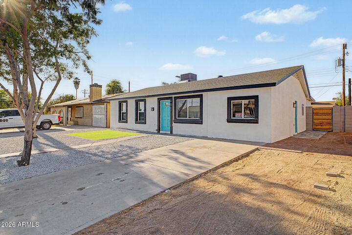 Property Photo:  5846 W Cheery Lynn Road  AZ 85031 