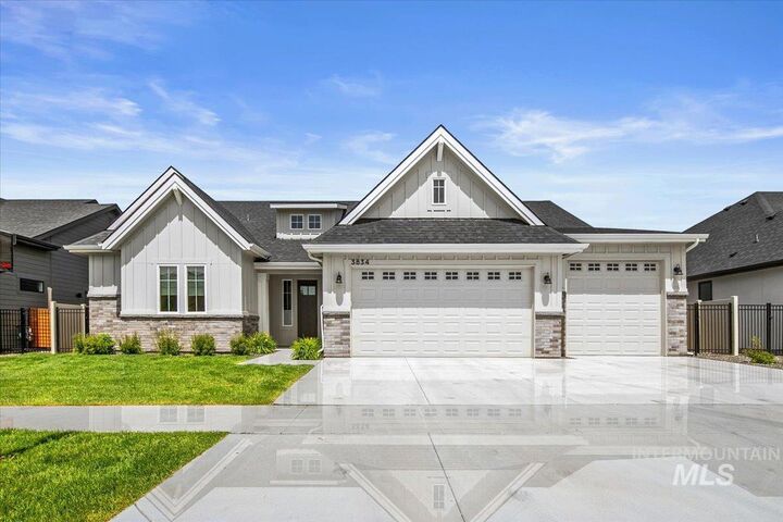 Property Photo:  3834 E Englehart Ln.  ID 83642 
