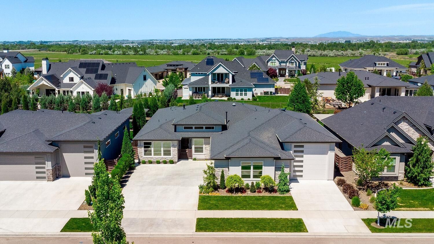 Property Photo:  4588 W Sugar Tree Dr  ID 83646 