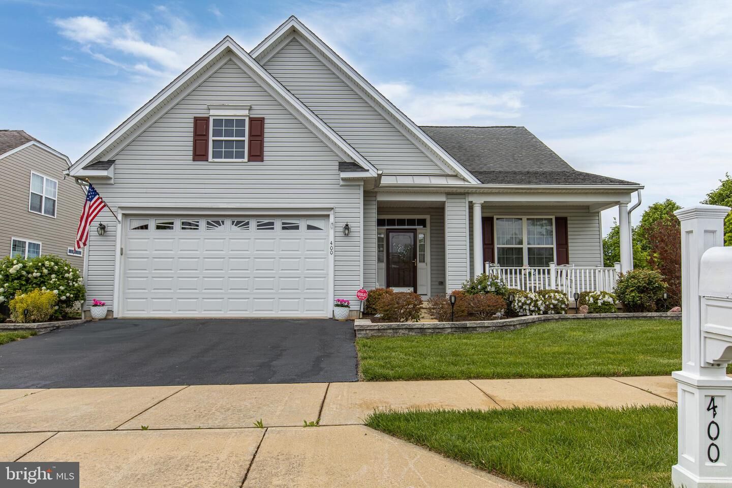 Property Photo: 400 Topiary Lane DE 19709