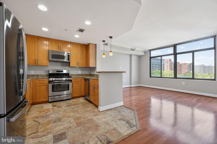 Property Photo:  3650 S Glebe Road 445  VA 22202 