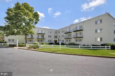 Property Photo:  5601 Parker House Terrace 304  MD 20782 