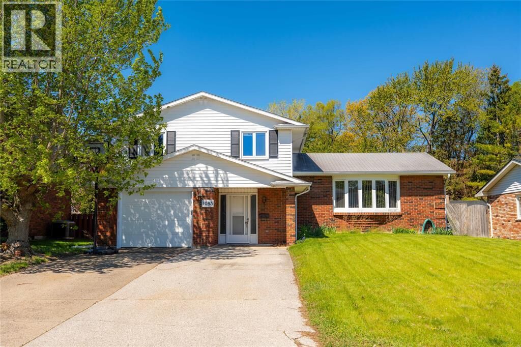 Property Photo:  1083 Salisbury Street  ON N7S 3V6 