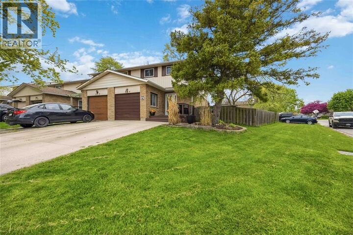 Property Photo:  854 Lanark Crescent  ON N7S 4E4 