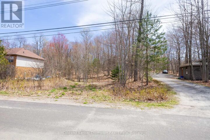 Property Photo:  33 Shaw Crescent  ON P1H 1T7 