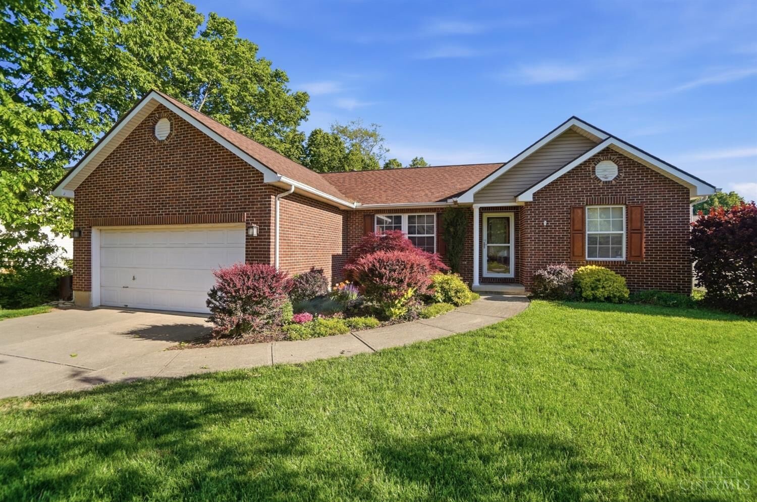 Property Photo:  640 Maxwell Court  OH 45327 