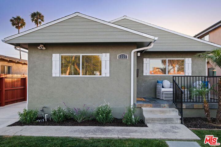 Property Photo:  6227 Long St  CA 90043 