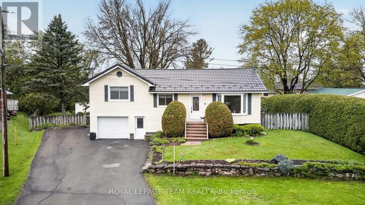 Property Photo:  1509 Mayrene Crescent  ON K4P 1B2 