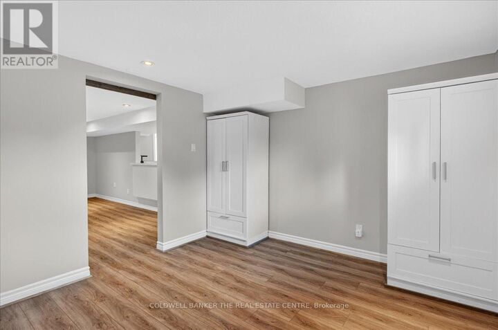 Property Photo: 117 Bolton Avenue ON L3Y 2X3