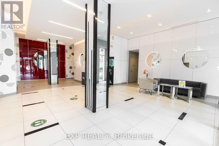 Property Photo:  30 Meadowglen Place West 707  ON M1G 0A6 
