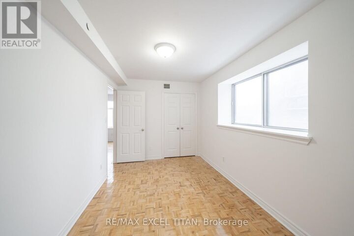 Property Photo:  1407 Dupont Street 409  ON M6H 2B1 