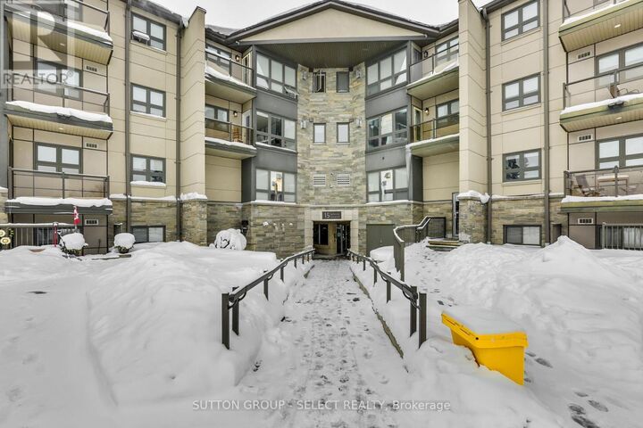 Property Photo:  15 Jacksway Crescent 315  ON N5X 3T8 