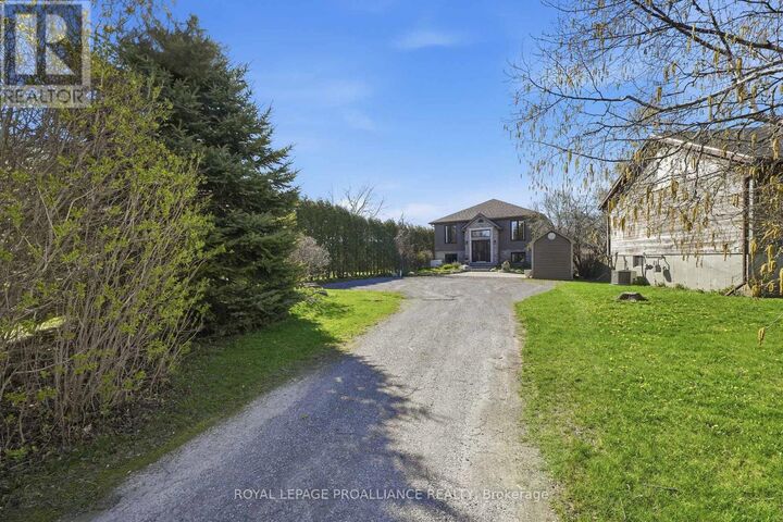 Property Photo:  31 Price Street East  ON K0K 1H0 
