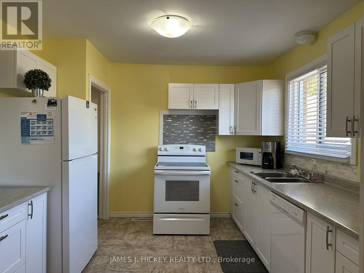 Property Photo:  1 Highland Crescent  ON K0J 1P0 