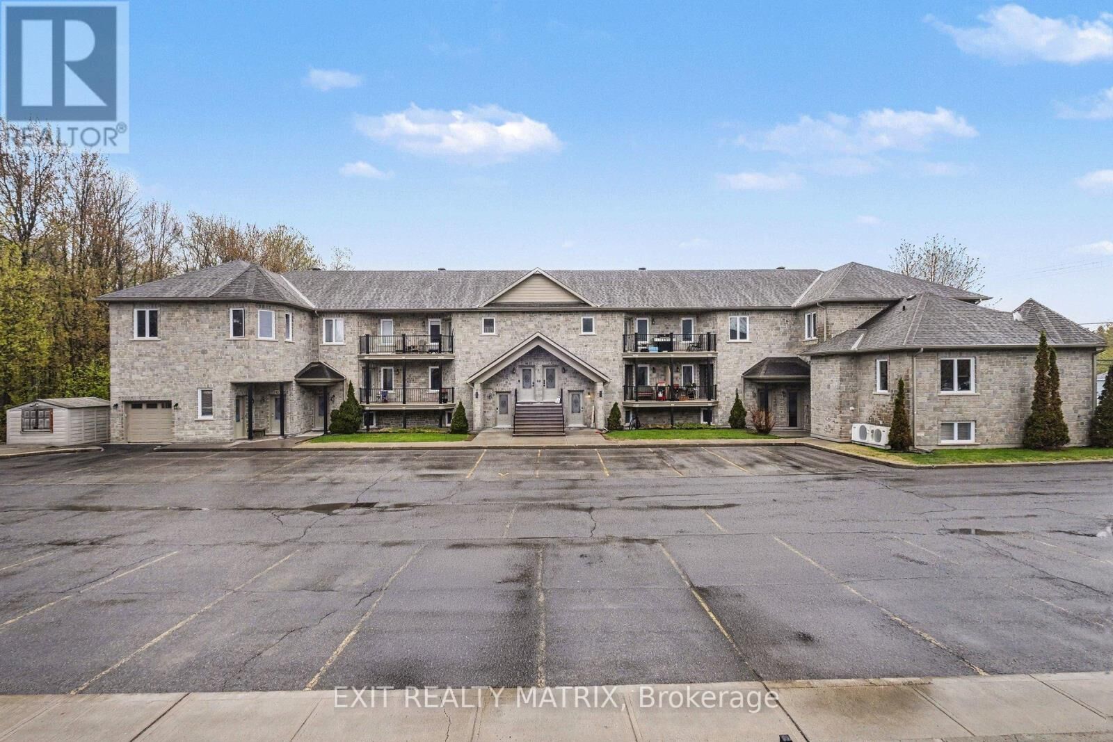 Property Photo:  39 Main Street 8  ON K0A 2M0 