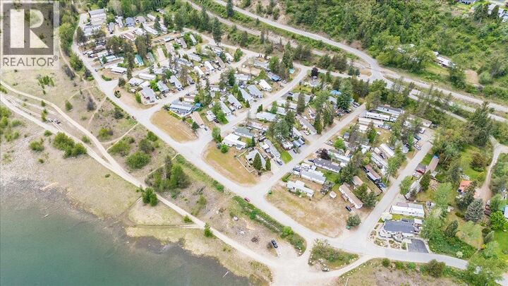Property Photo: 500 16th Avenue 53 BC V0G 1G0