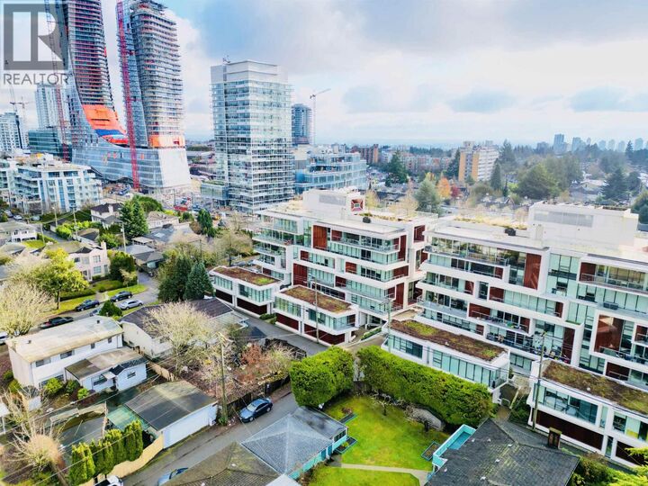 Property Photo:  759 West 41st Avenue  BC V5Z 3M7 