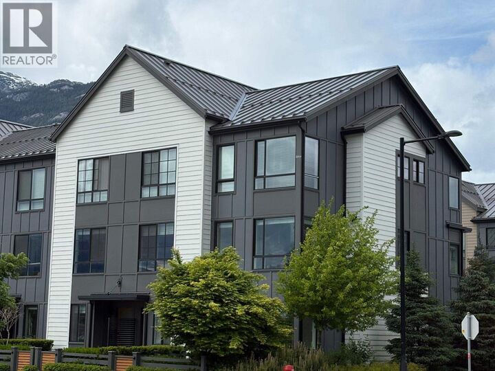 Property Photo:  1348 Halyard Place  BC V8B 2A1 