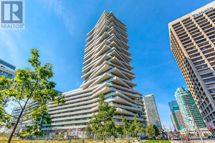 Property Photo:  15 Queens Quay East 2905  ON M5E 0C5 