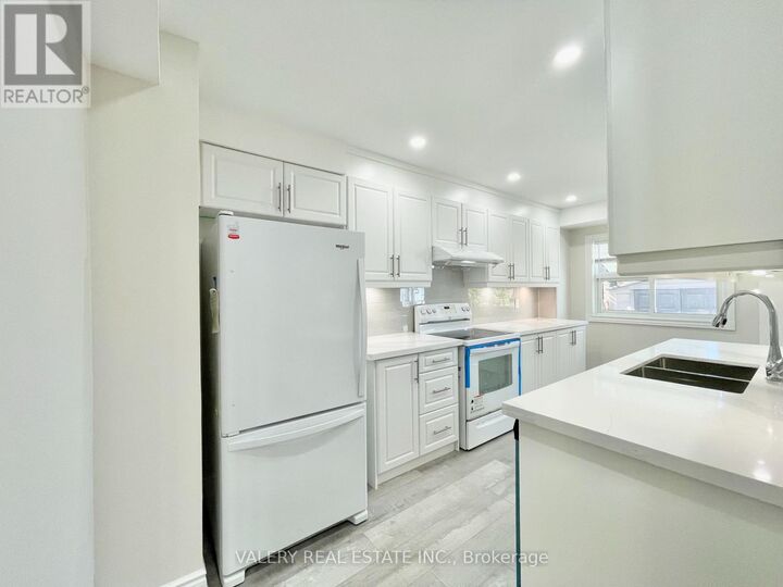 Property Photo:  26 Homeland Court  ON L6S 1R8 