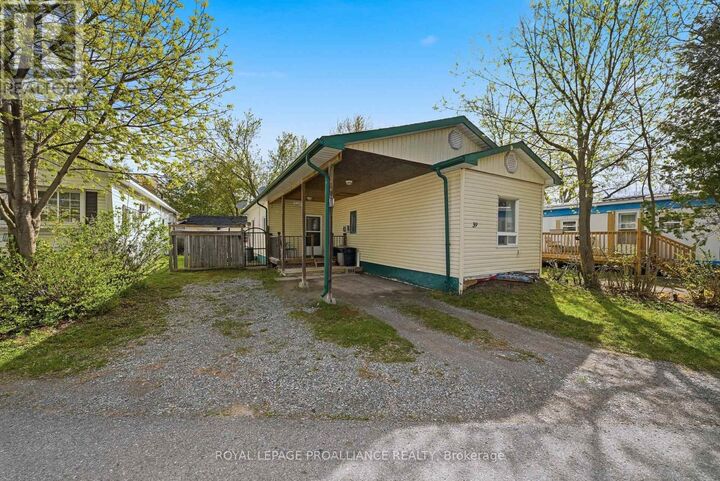 Property Photo:  39-63 Whites Road  ON K8V 5P5 
