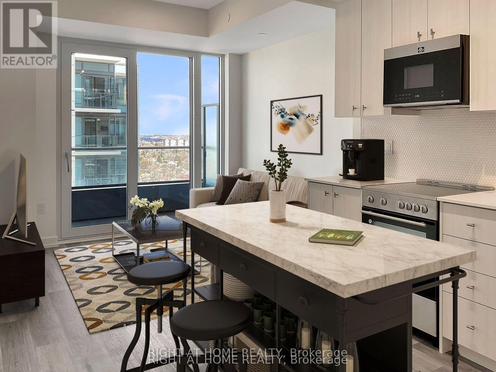Property Photo:  15 Wellington Street 1814  ON N2G 0E3 