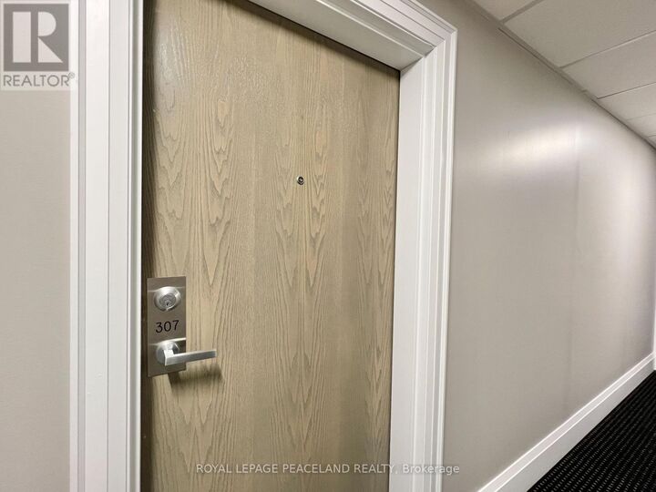 Property Photo:  481 Rupert Avenue 307  ON L4A 1T7 