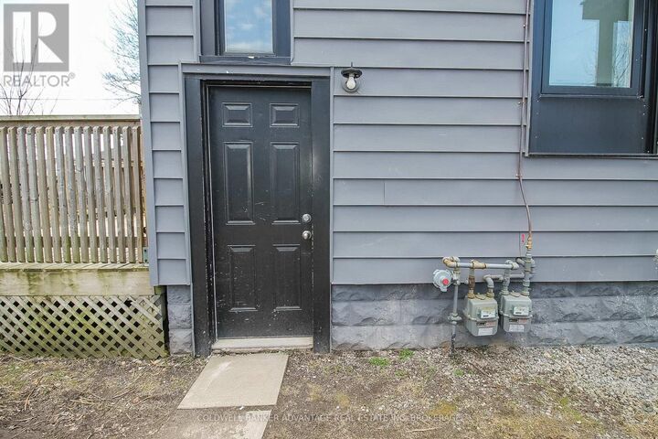 Property Photo:  123 Dain Avenue  ON L3B 3E5 