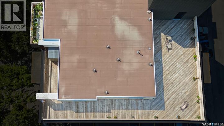 Property Photo:  Penthouse B 537 4th Avenue N  SK S7K 2M6 