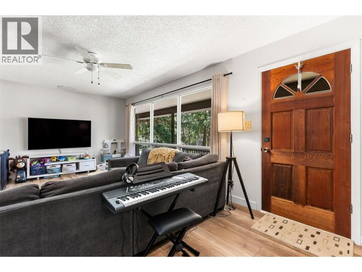 Property Photo: 3988 Samuelson Road BC V0B 1C1