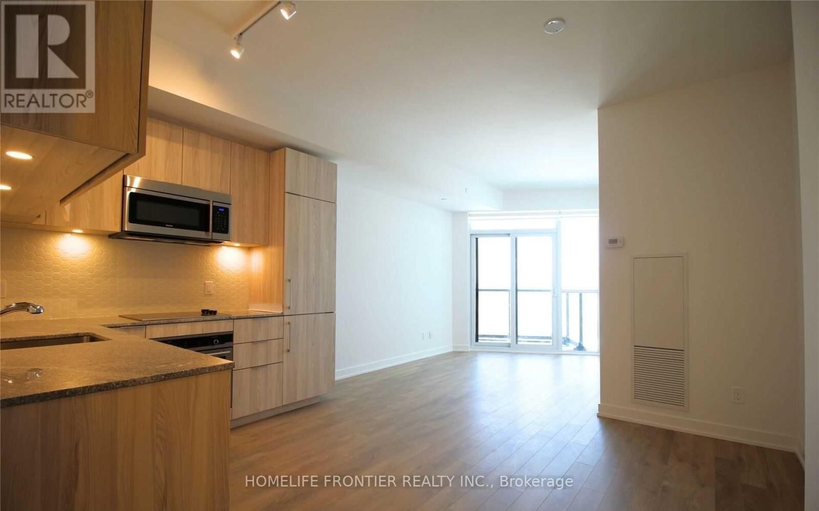 Property Photo:  50 Ordnance Street 2110  ON M6K 1A2 