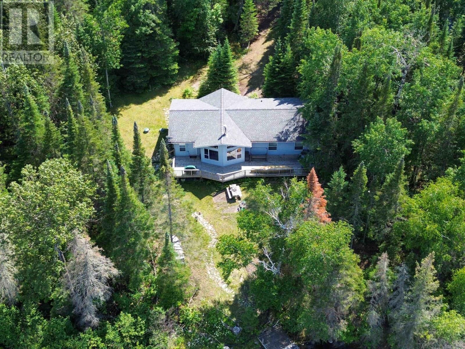 Property Photo:  15 Lily Pad Rd, McKenzie Portage Rd  ON P9N 0J2 