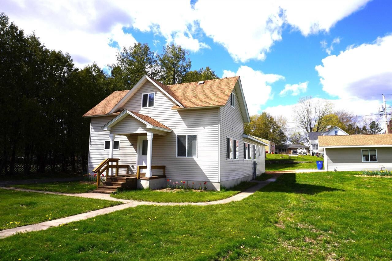 Property Photo:  1706 E 7th Street  WI 54452 