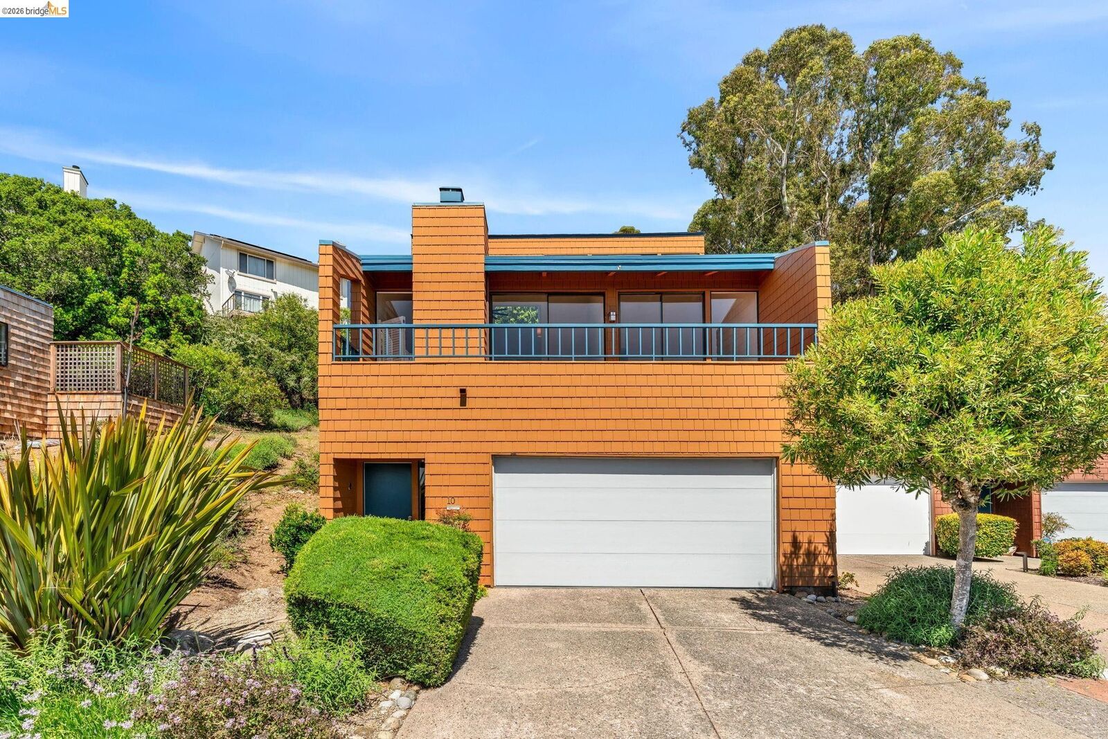 Property Photo:  10 Sereno Cir  CA 94619 