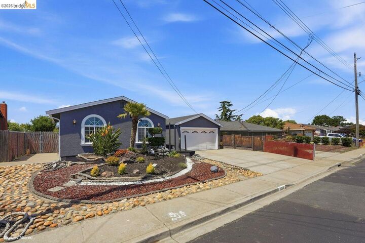 Property Photo:  2269 Cypress Ave  CA 94806 