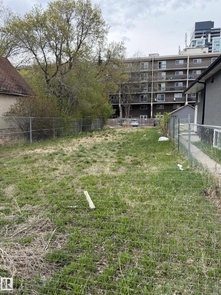 Property Photo:  9345 103A Avenue NW  AB T5H 0H3 
