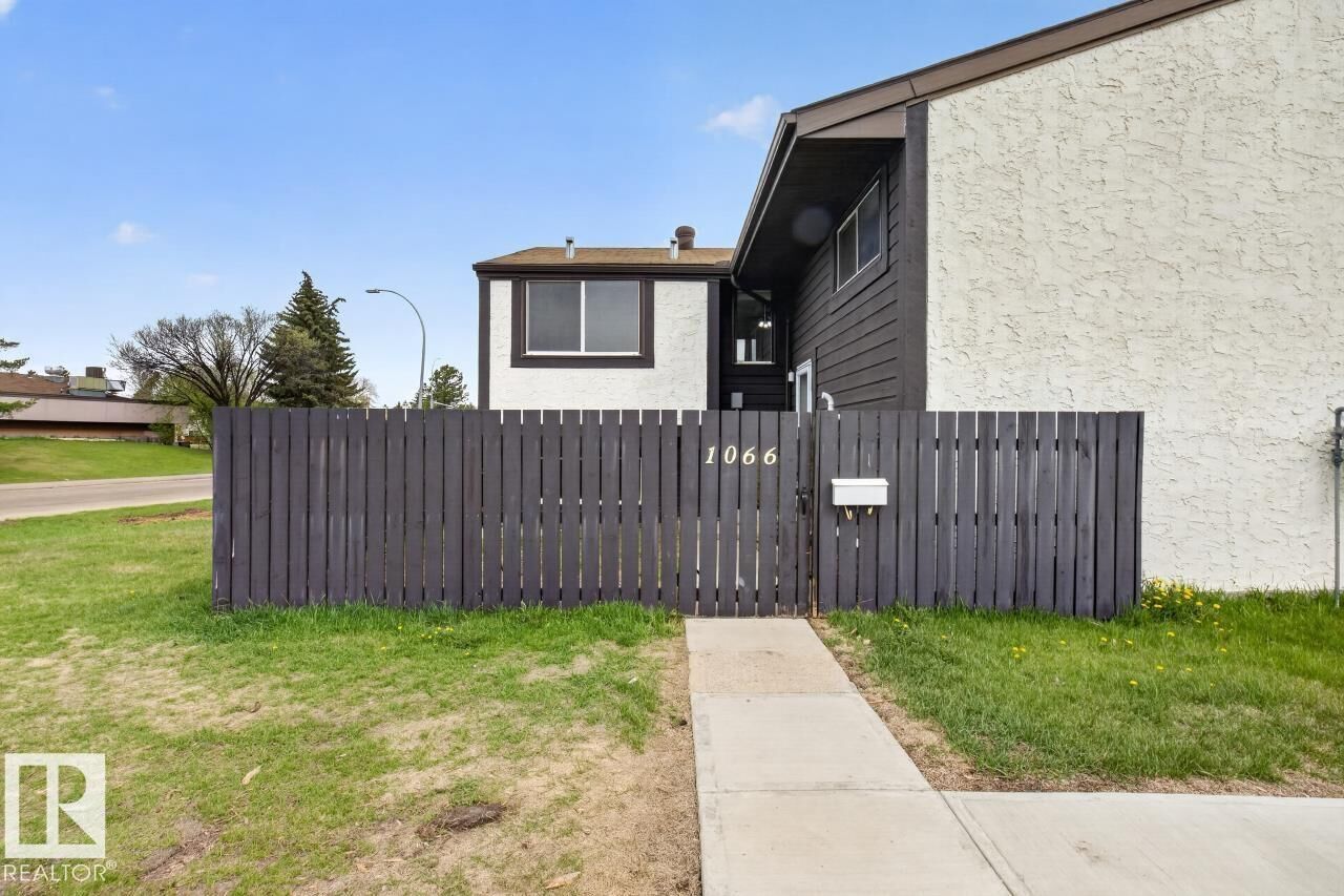 Property Photo:  1066 Knottwood Road NW  AB T6K 3R4 