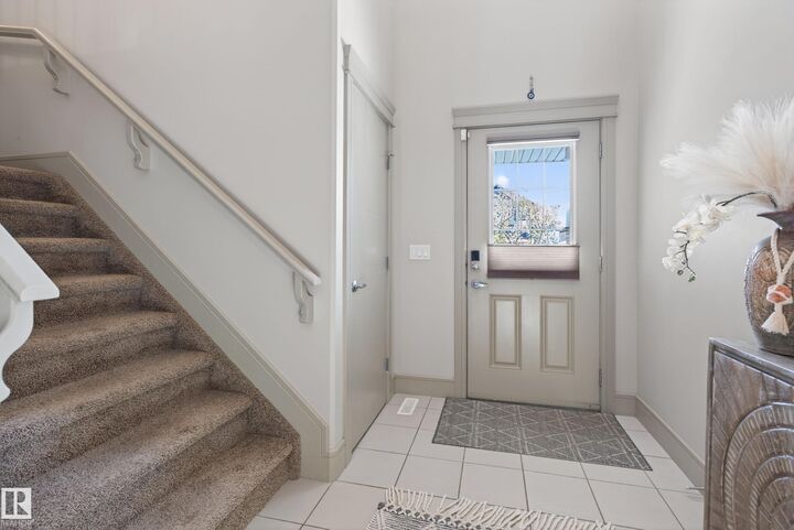 Property Photo:  3908 Agar Crest SW  AB T6W 2G3 